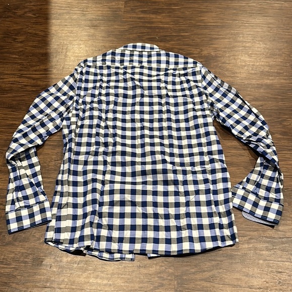 Tommy Hilfiger Men’s Plaid Button Down Size 17N - Picture 3 of 3